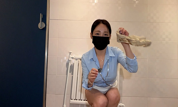 공용 화장실에서 미션 하는 하이솔 합법야동 회원제 콘텐츠 이미지